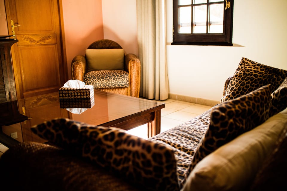 Suite | Living area