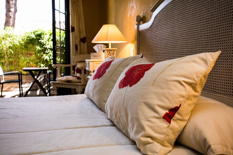 Deluxe Double Room | Minibar, in-room safe, soundproofing, rollaway beds