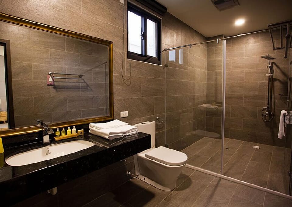 Luxury Double Room | Bathroom | Shower, designer toiletries, hair dryer, slippers