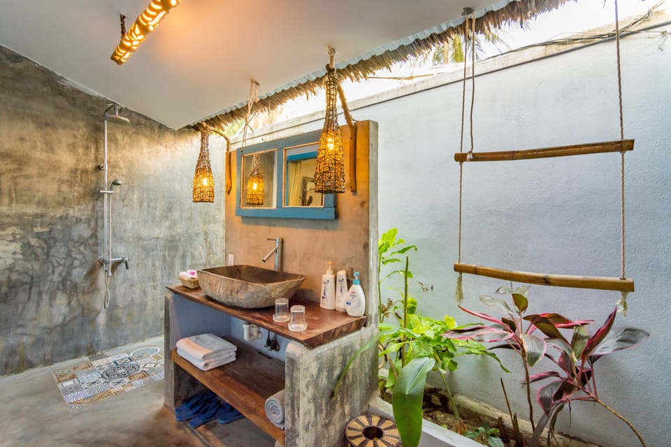 3 Bedrooms Ocean Villa	 | Bathroom | Shower, free toiletries, hair dryer, slippers