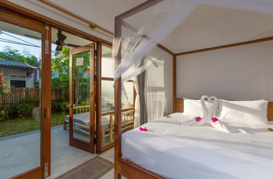 Premium bedding, minibar, in-room safe, individually furnished