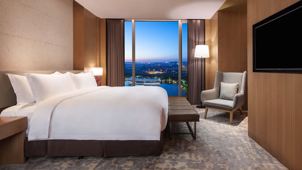 Suite, 1 Bedroom, Lake View (Living Area) | Premium bedding, down comforters, minibar, in-room safe