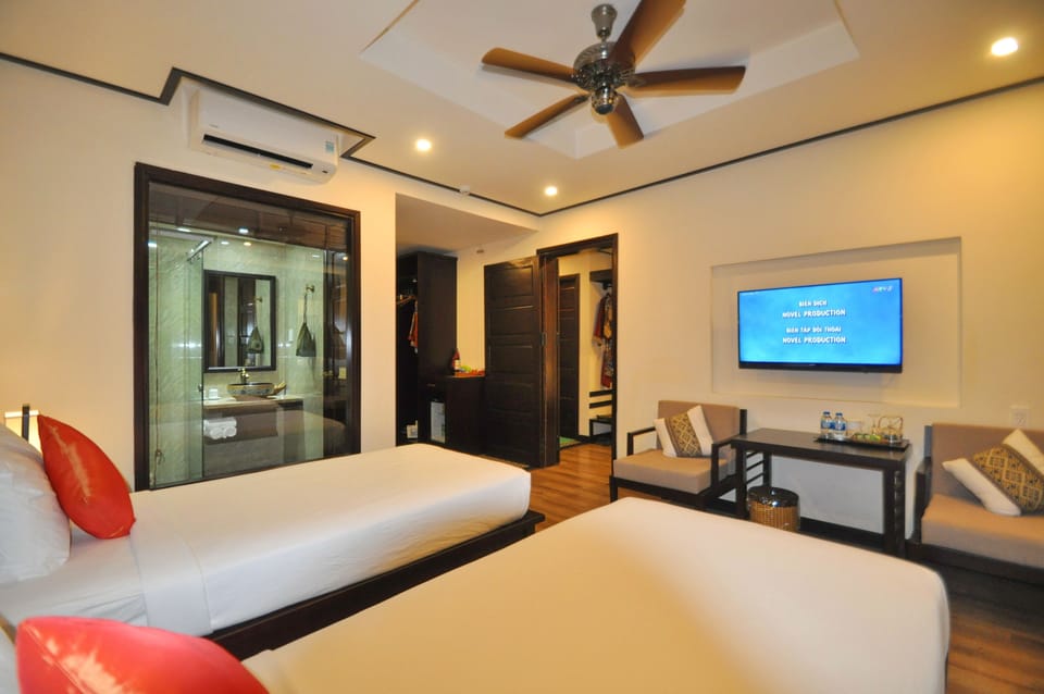 Family Connecting Room, Balcony, River View | View from room