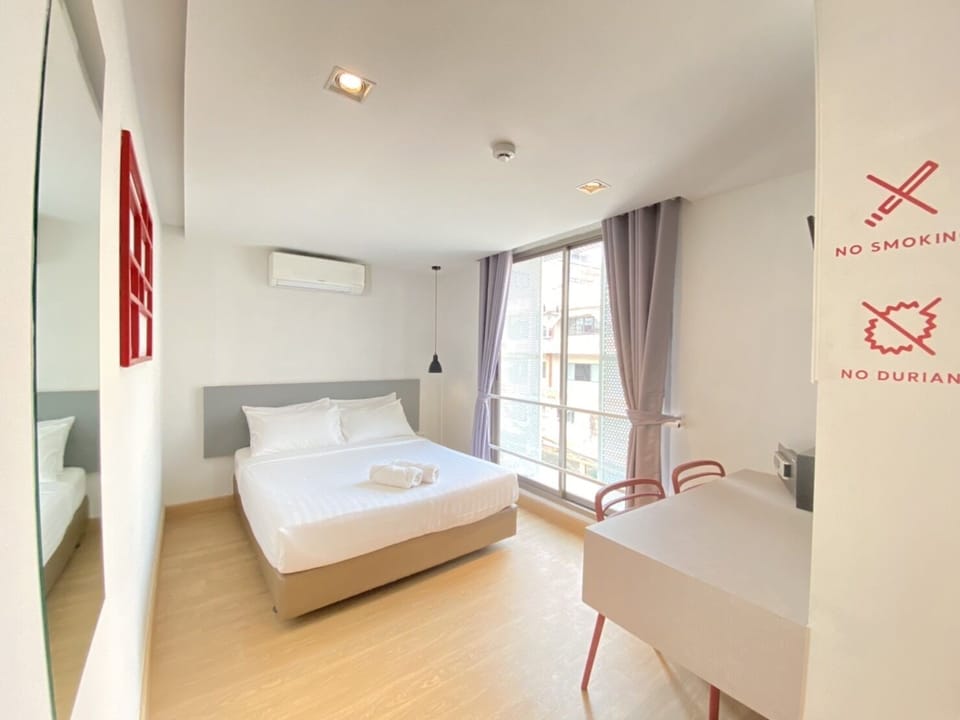 Double Room, Shared Bathroom | Iron/ironing board, free WiFi, bed sheets