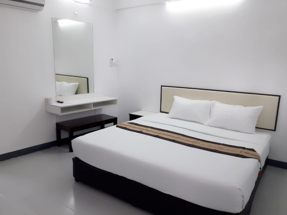 Standard Double or Twin Room  | Free WiFi