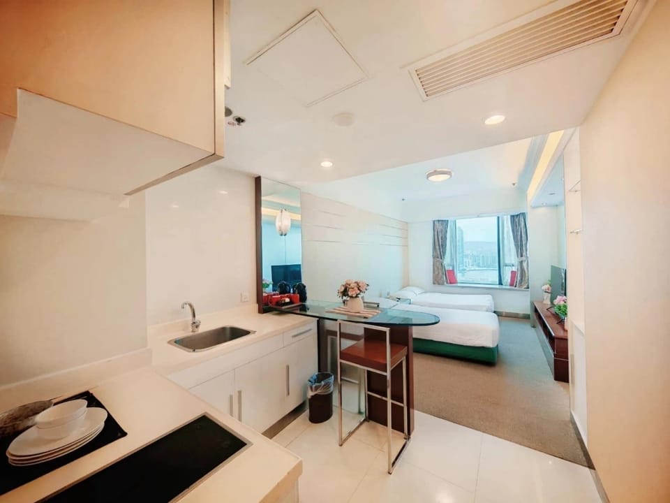 Grand Room, Multiple Beds, Non Smoking, Harbor View | Minibar, in-room safe, desk, iron/ironing board
