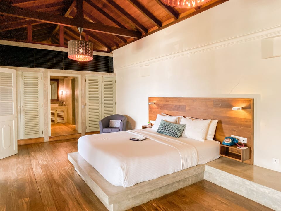 Superior Double Room, Ocean View, Oceanfront | Premium bedding, in-room safe, iron/ironing board, free WiFi