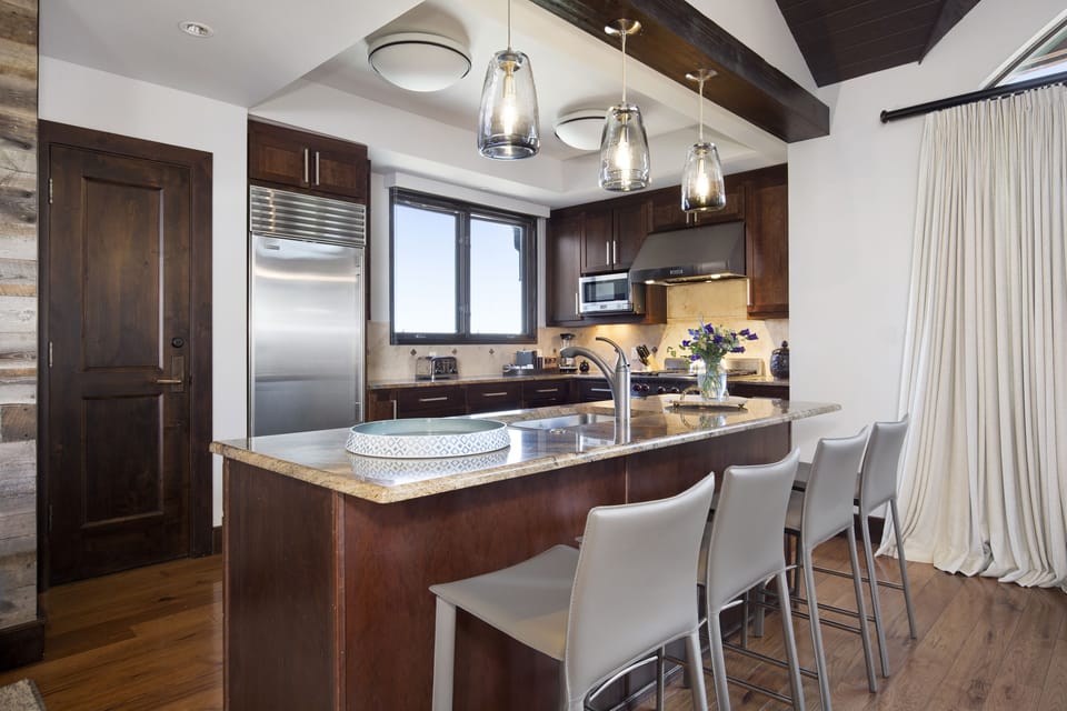 Five Bedroom Penthouse | Private kitchen | Microwave, coffee/tea maker, cookware/dishes/utensils