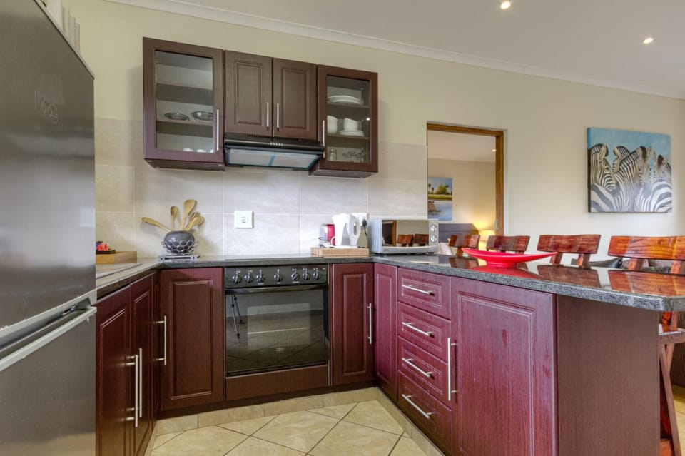 Fridge, coffee/tea maker, electric kettle