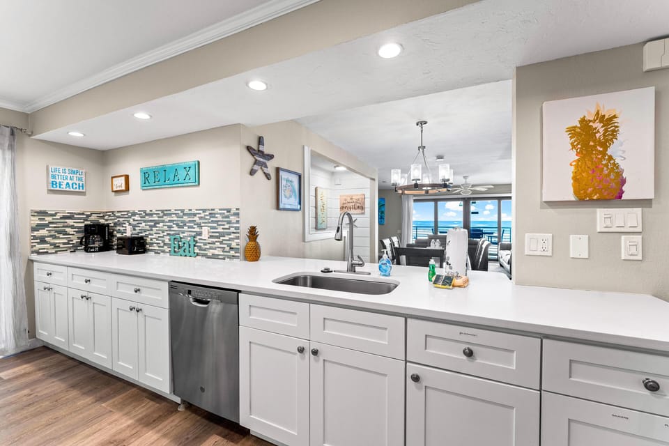 Townhome, Multiple Beds, Ocean View (Fanta-Sea 55) | Private kitchen | Fridge, microwave, oven, stovetop