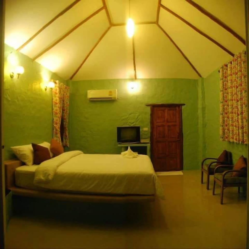 Standard Villa | Rollaway beds, free WiFi
