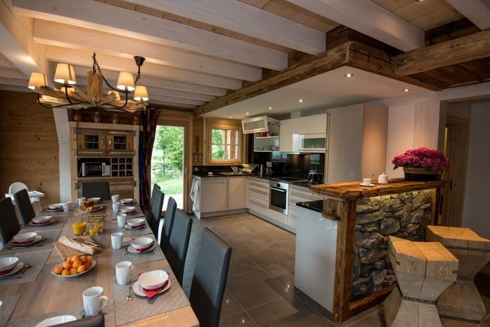 Kitchen - dining room 
