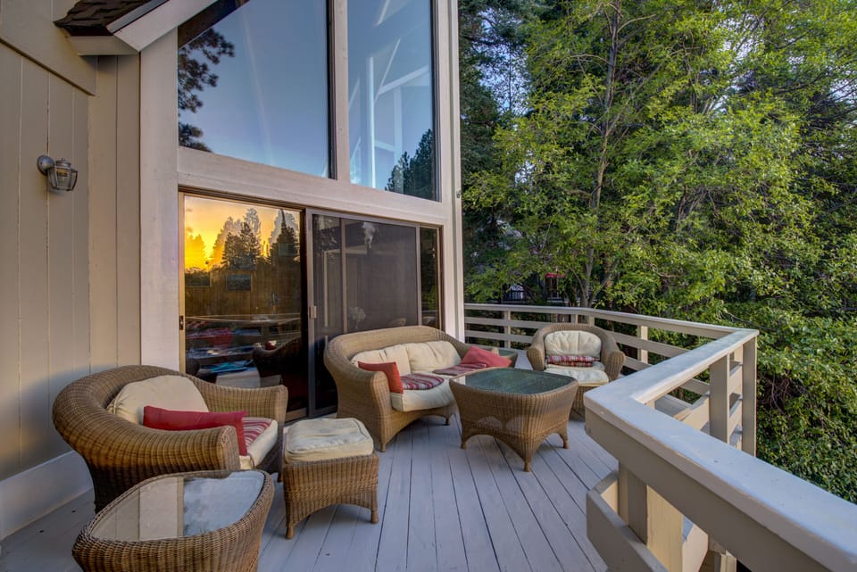 Privacy, quiet and relaxing on the upper deck