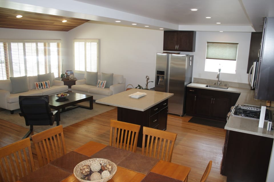 Open Concept Living/Dinning/Kitchen

