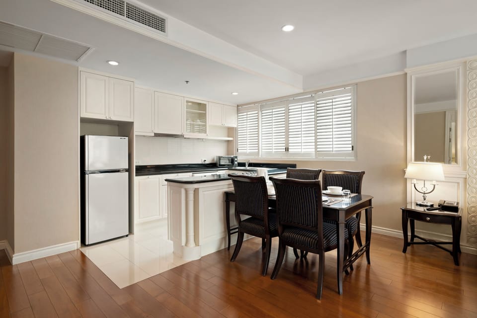 Grand Suite Quadruple Room | Private kitchen | Fridge, microwave, coffee/tea maker
