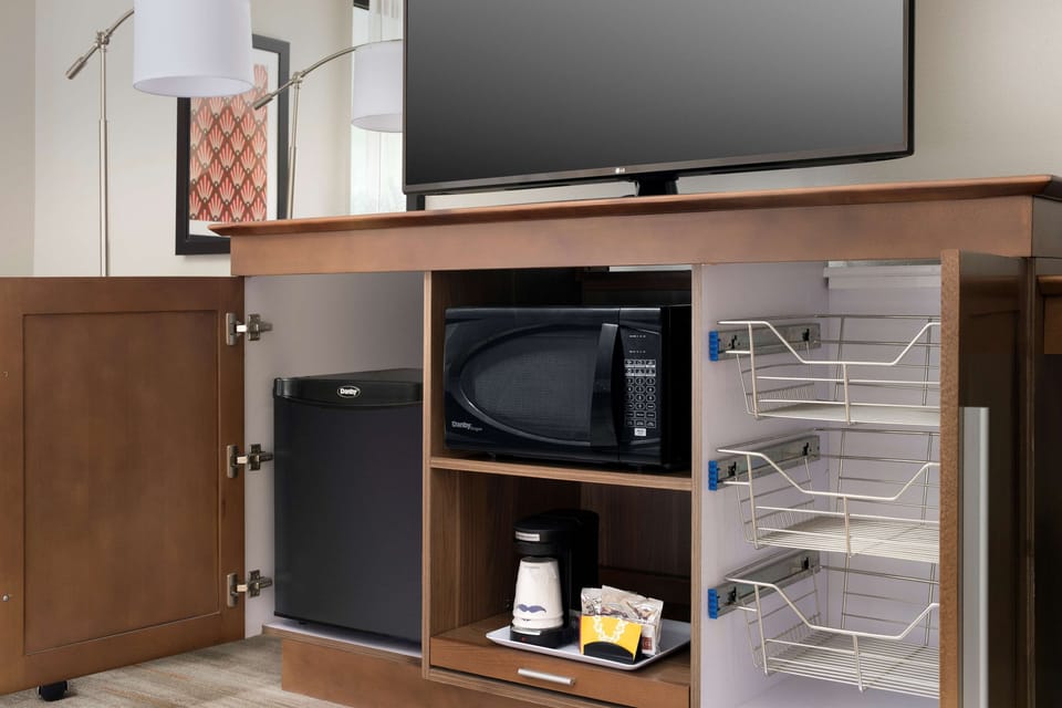 In-room safe, desk, laptop workspace, iron/ironing board