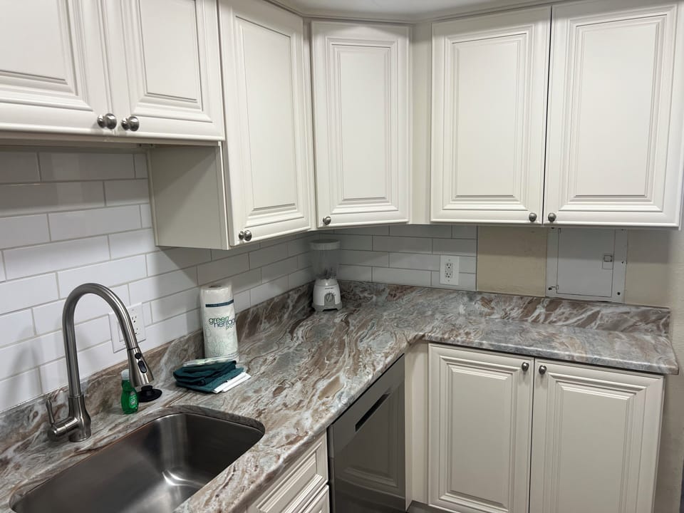 Studio (CAM-S) | Private kitchen | Full-size fridge, microwave, oven, stovetop