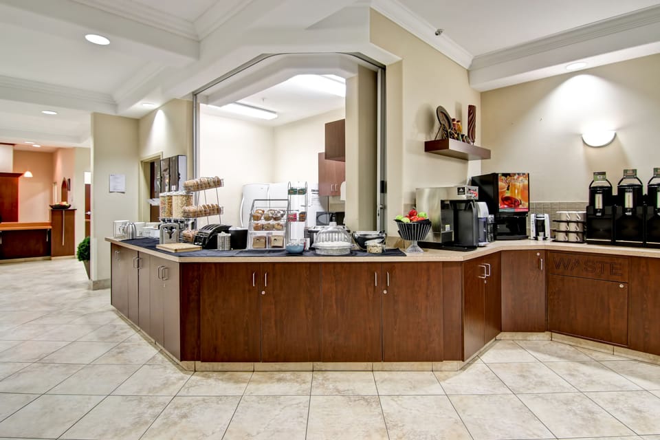 Free daily buffet breakfast
