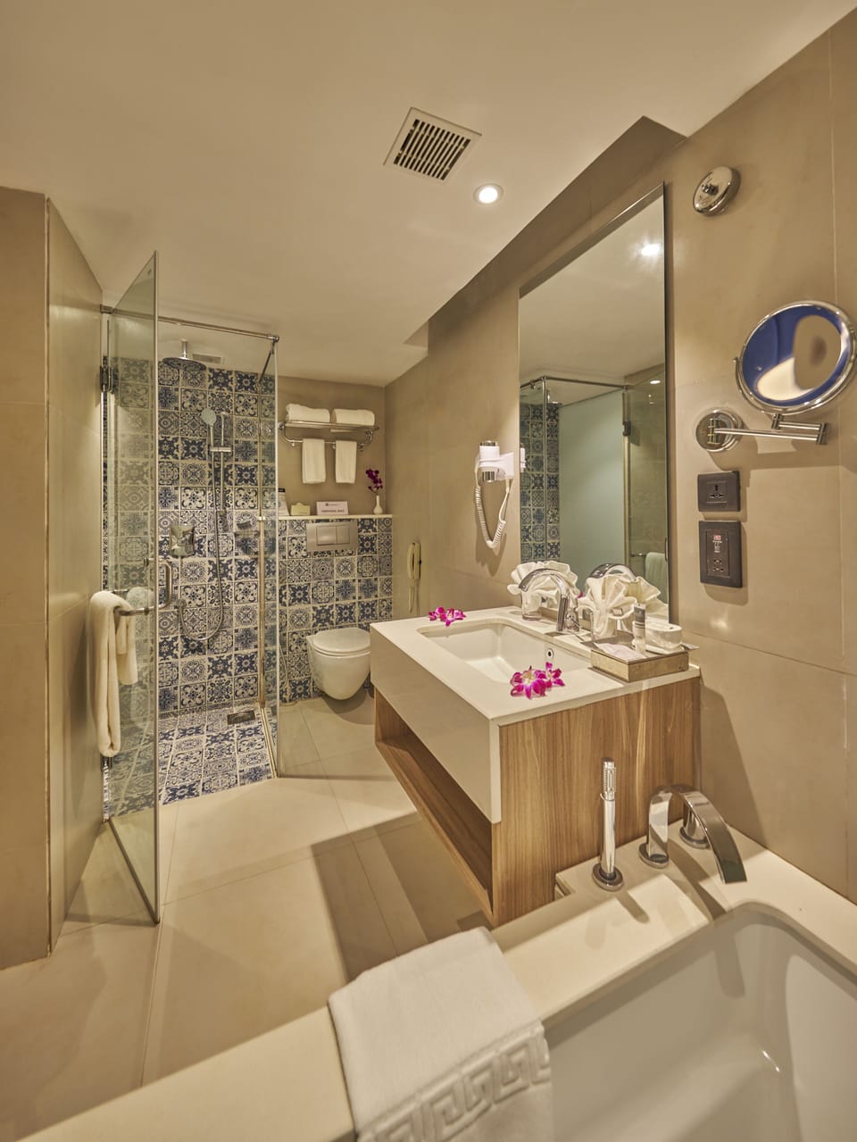 Royal Suite, 1 Bedroom, Private Pool | Bathroom | Designer toiletries, hair dryer, bathrobes, slippers