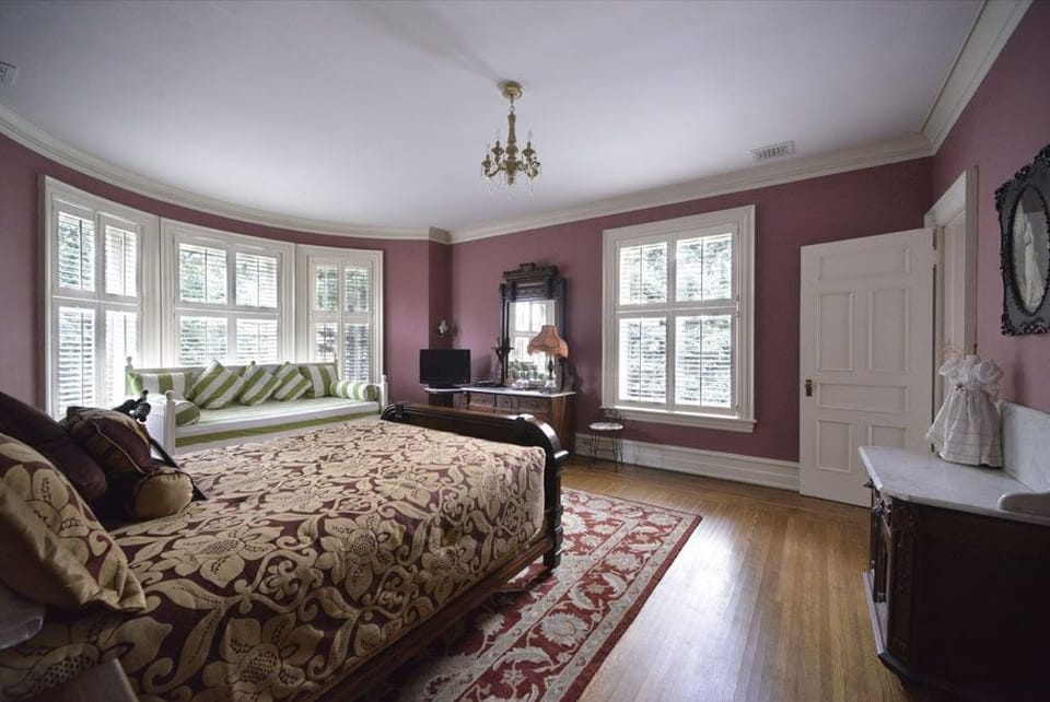 Room 3 - Rose Room | Individually decorated, rollaway beds, free WiFi