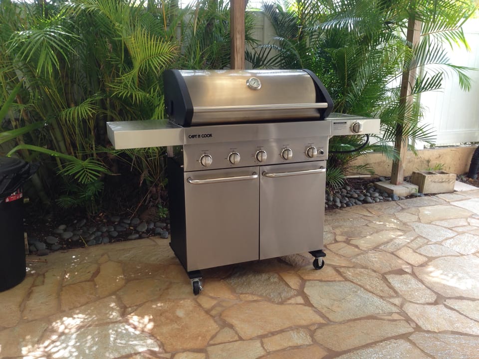 NEW Captain Cooke Gas Barbecue 