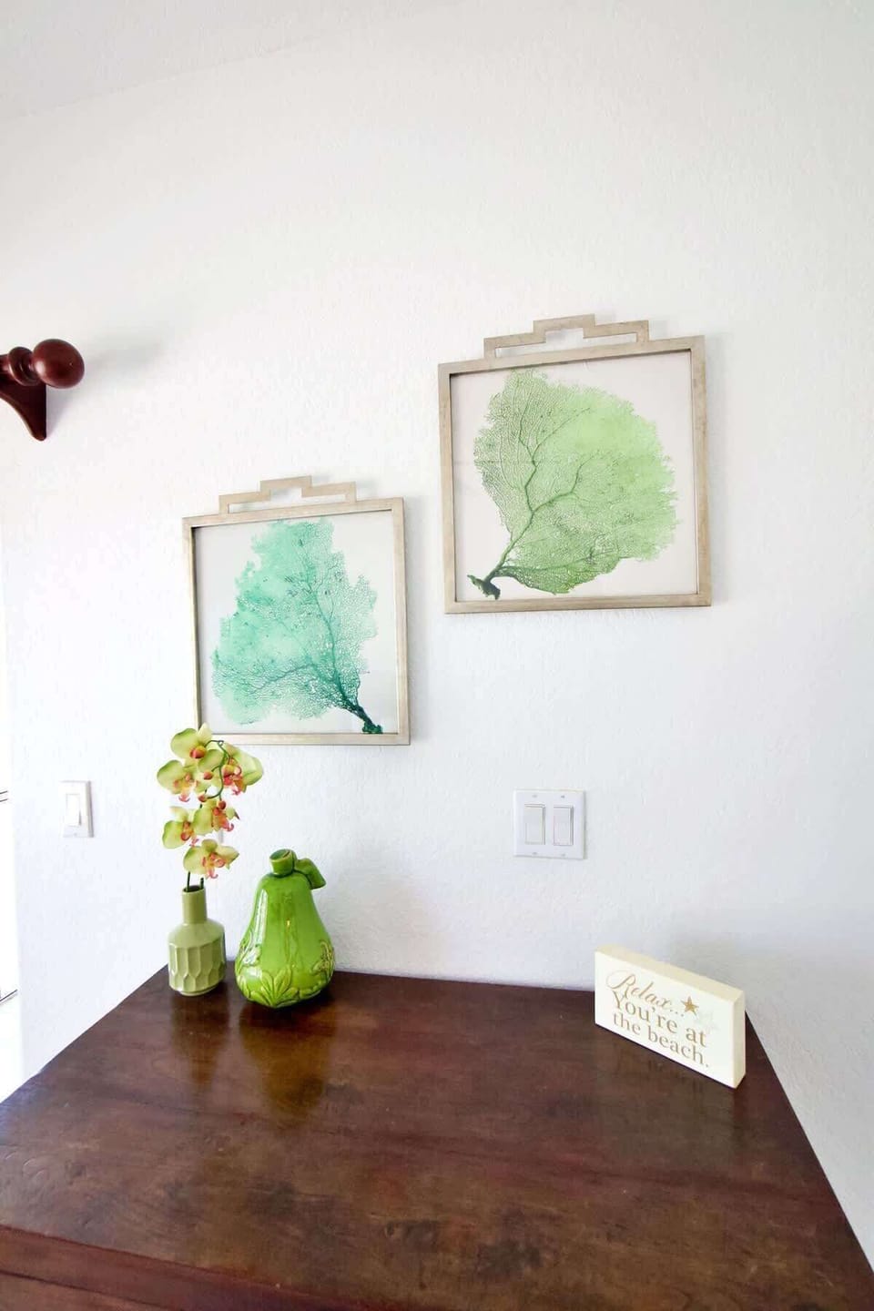 7 Up Condo Tropical-Inspired Decor Corner