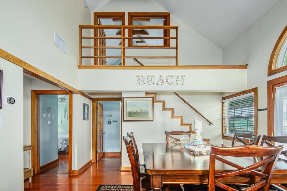 Upstairs Loft bedroom
