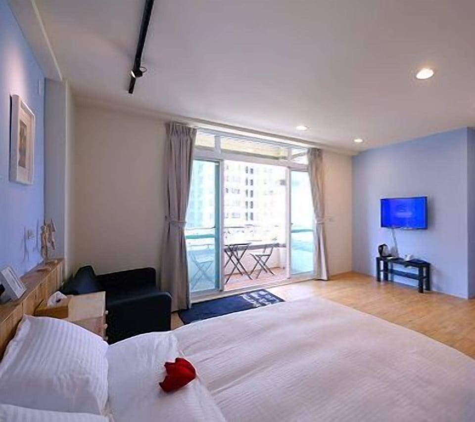City Double Room, Balcony, City View | Blackout drapes, soundproofing, rollaway beds, free WiFi