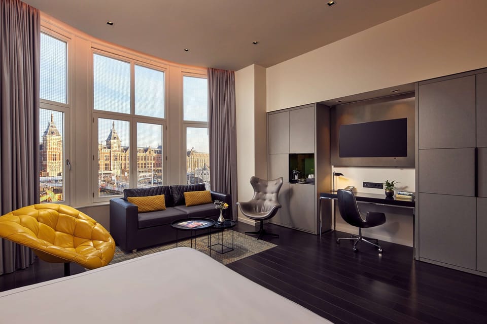 Junior Suite, 1 King Bed | Premium bedding, down comforters, memory foam beds, in-room safe