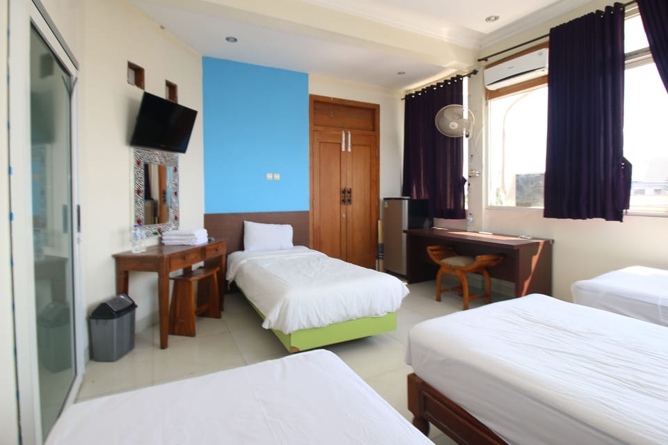 Family Quadruple Room | Premium bedding, desk, free WiFi