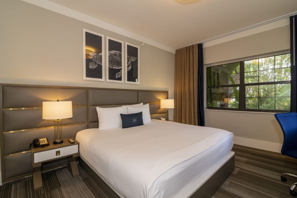 Luxury Double Room, 1 King Bed, Pool View | Egyptian cotton sheets, premium bedding, down comforters, pillowtop beds