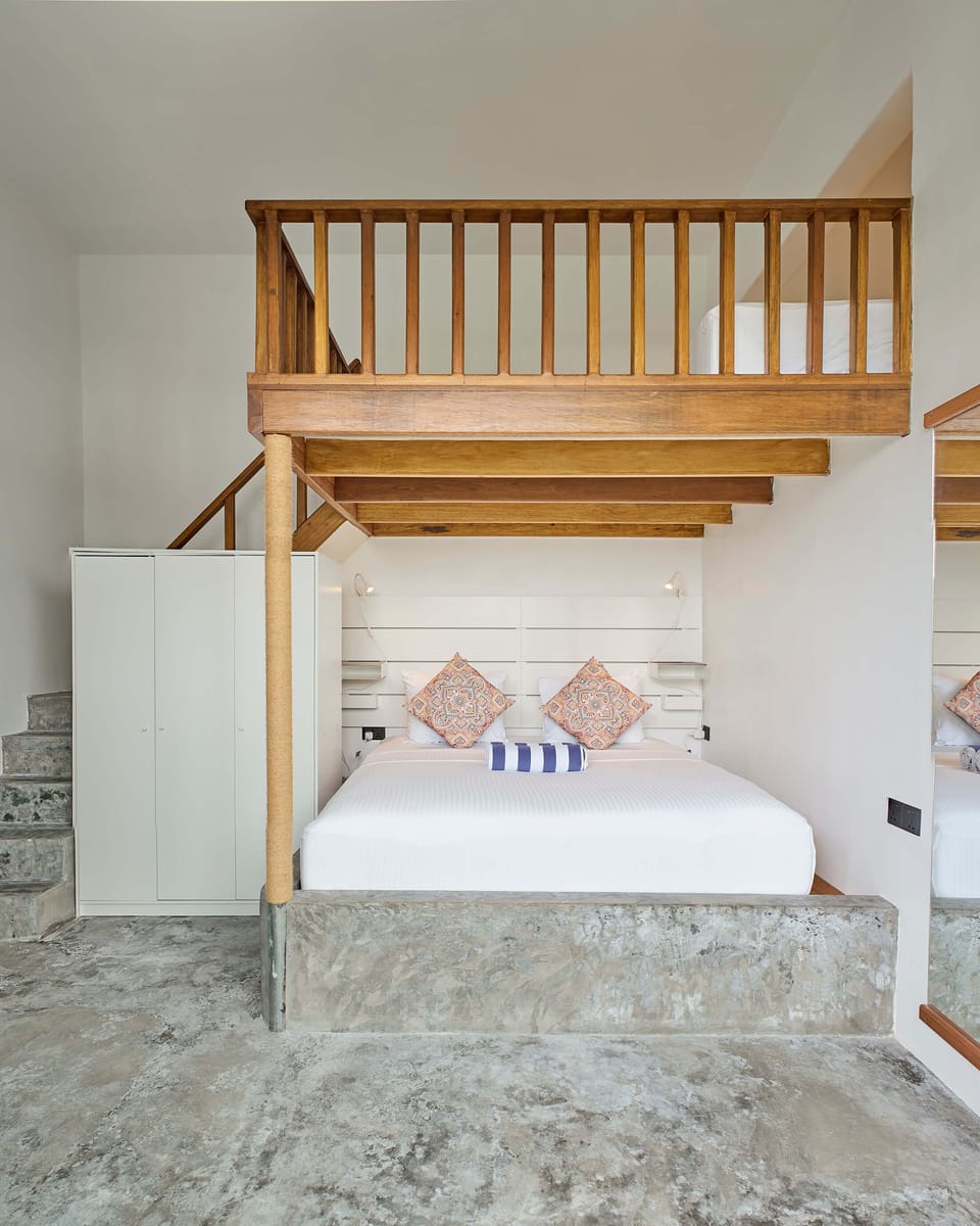 Loft | Pillowtop beds, in-room safe, desk, laptop workspace
