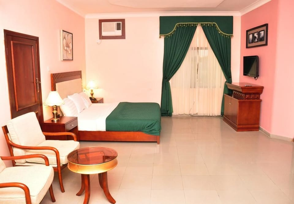 In-room safe, desk, free WiFi, bed sheets