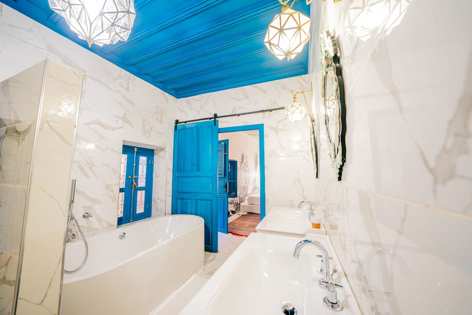 Deluxe Double Room, 1 Queen Bed, Non Smoking, Pool View | Individually decorated, individually furnished, blackout drapes
