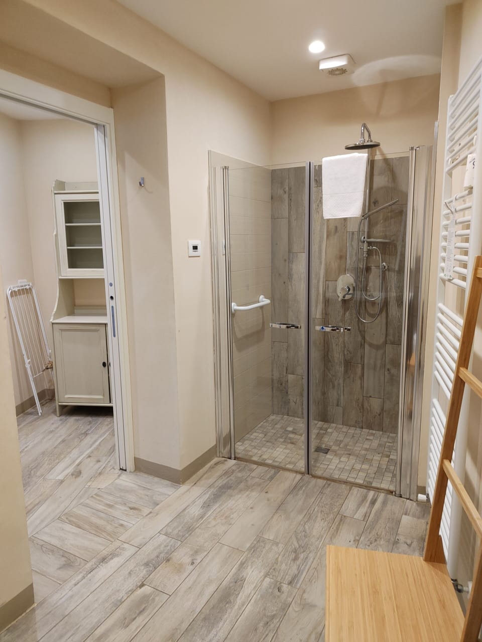Family Apartment, Accessible, Garden View | Bathroom shower