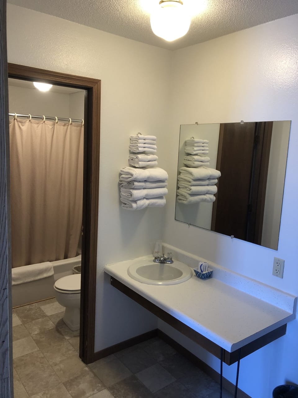 Double Room, 2 story building | Bathroom | Combined shower/tub, free toiletries, towels