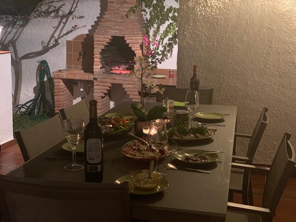 outdoor dining with BBQ beyond