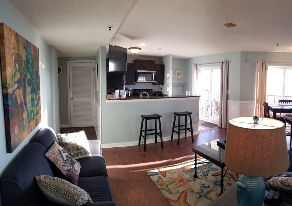 Living Room Pic#2