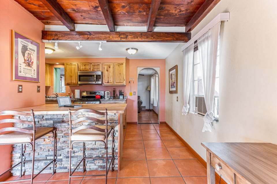 Kitchen/Bartop Dining Area