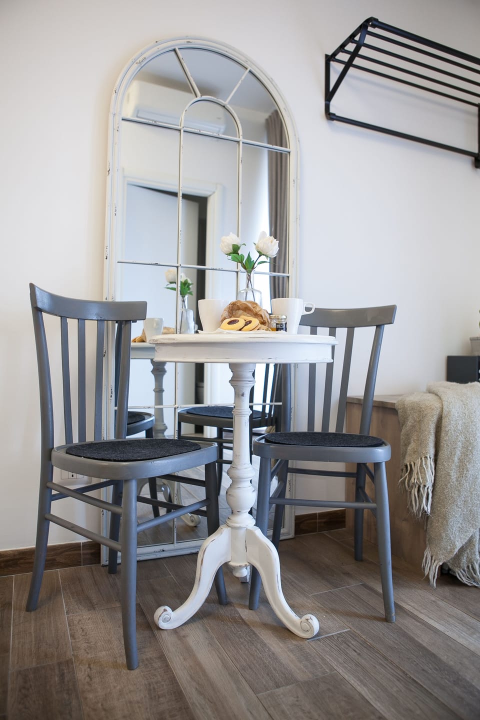 Double Room | In-room safe, desk, soundproofing, iron/ironing board (on request)