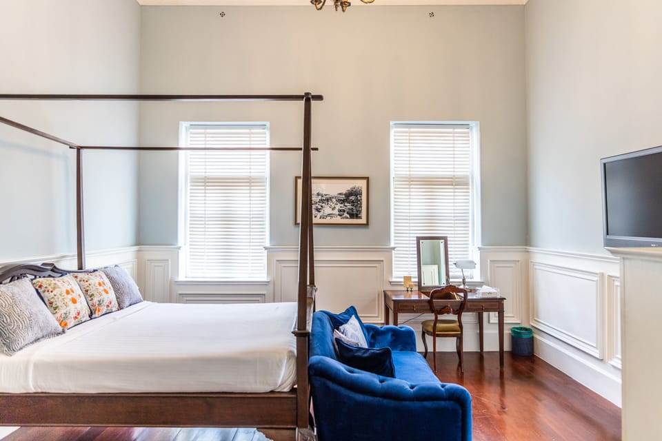 Deluxe Double Room (NINE) | In-room safe, individually decorated, individually furnished, desk