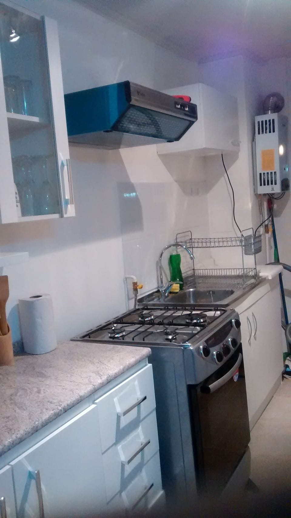 Standard Apartment, 3 Bedrooms | Private kitchen | Full-size fridge, microwave, oven, stovetop