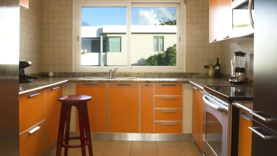 Fully equipped new kitchen
