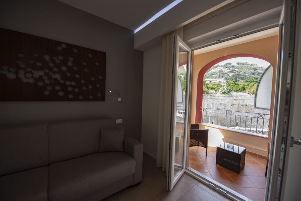 Deluxe Suite, 1 King Bed with Sofa bed, Terrace | Living room