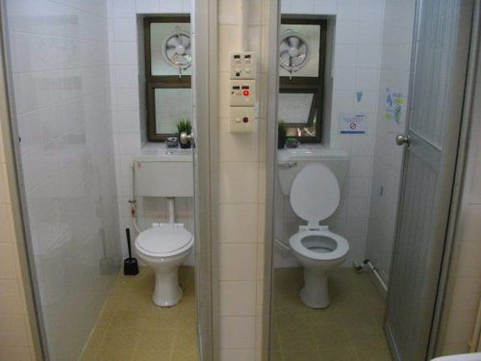 Shower, towels