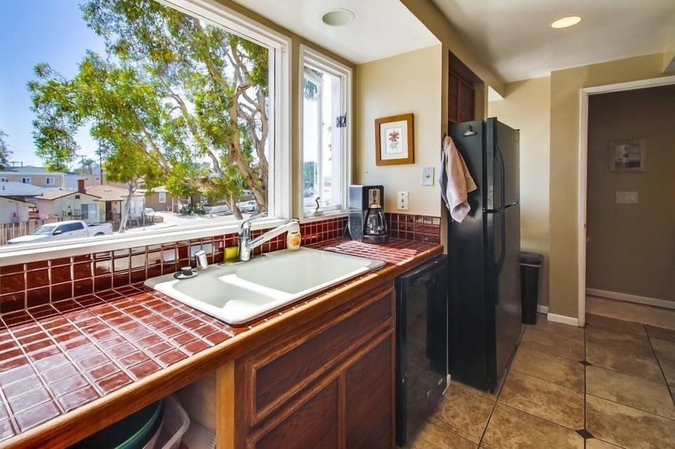 Kitchen with tree view