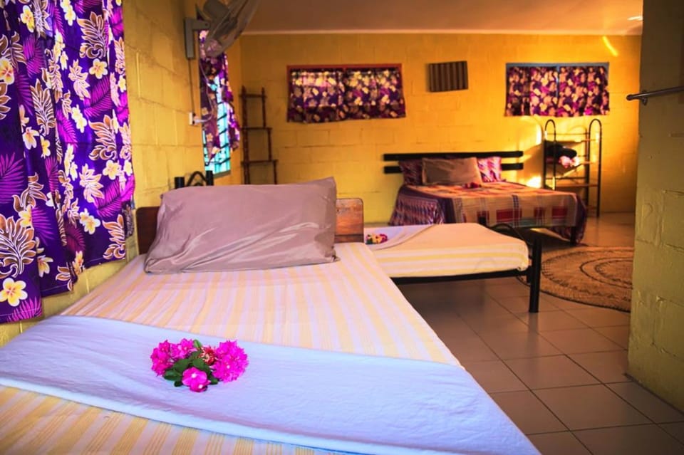Queen Bee | Soundproofing, free WiFi, bed sheets