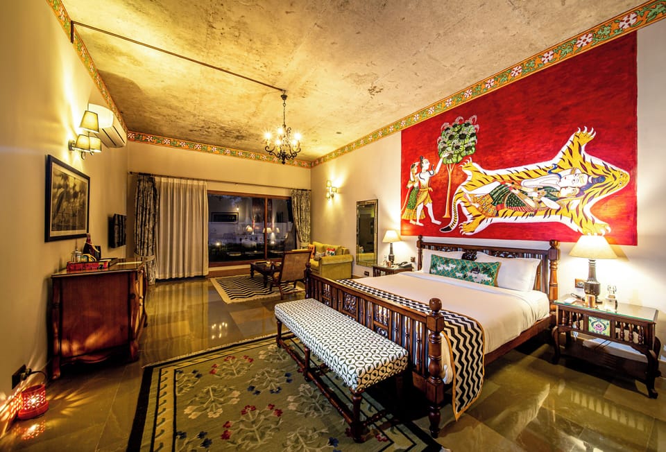 Junior Suite (King Bed) | Premium bedding, minibar, in-room safe, desk