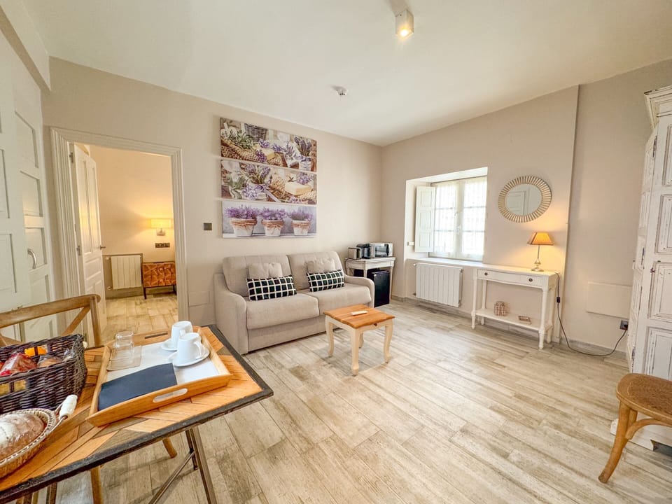 Family Suite, Hot Tub | Lounge