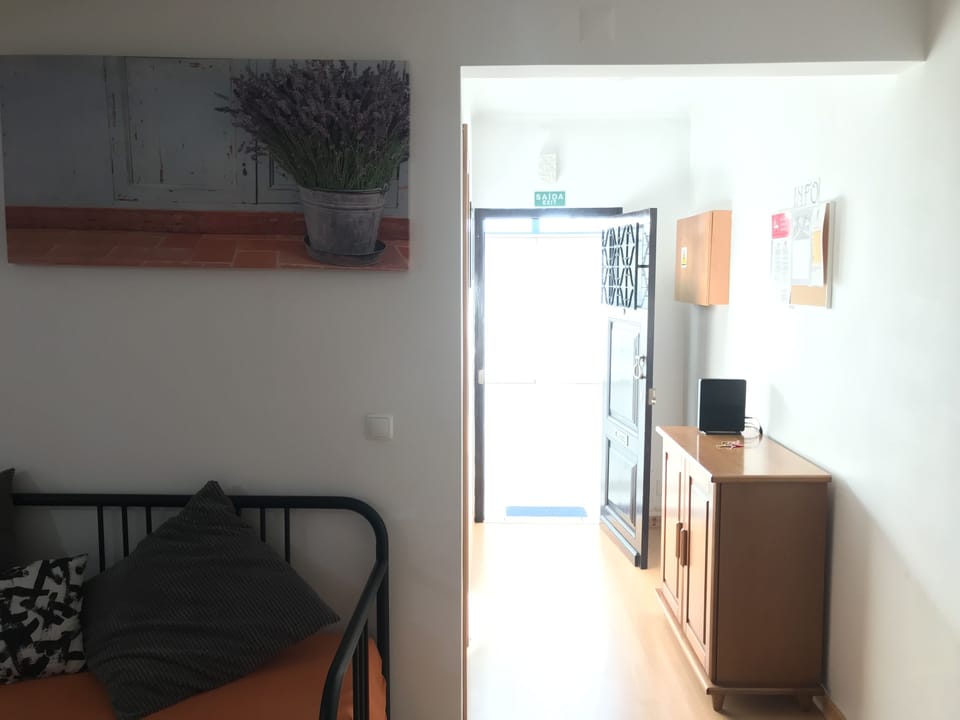 Traditional House, 2 Bedrooms, City View | Blackout drapes, soundproofing, iron/ironing board, free WiFi